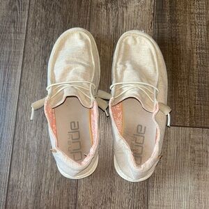 Beige and Pink Hey Dudes